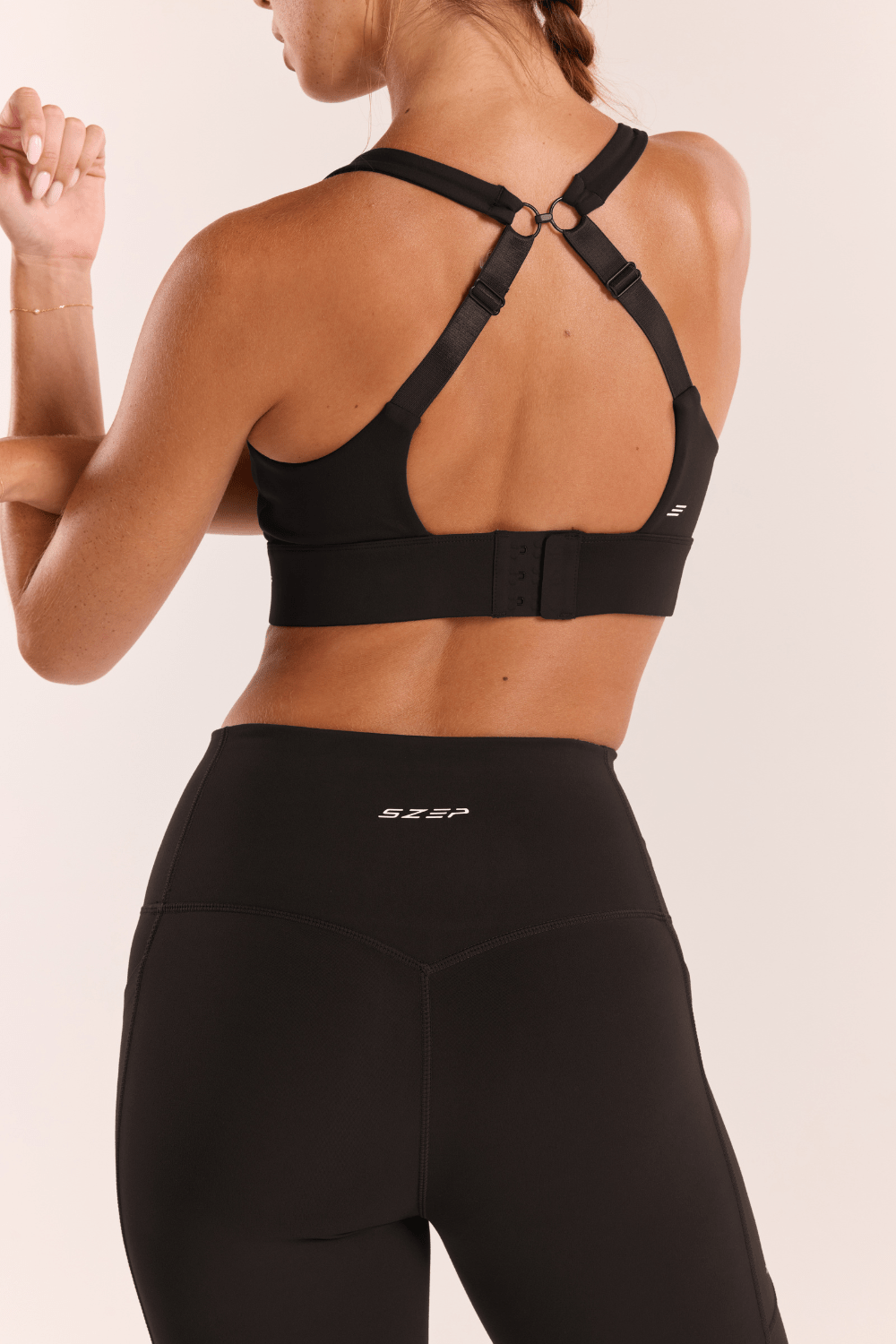 Structure Crop - Deep Black